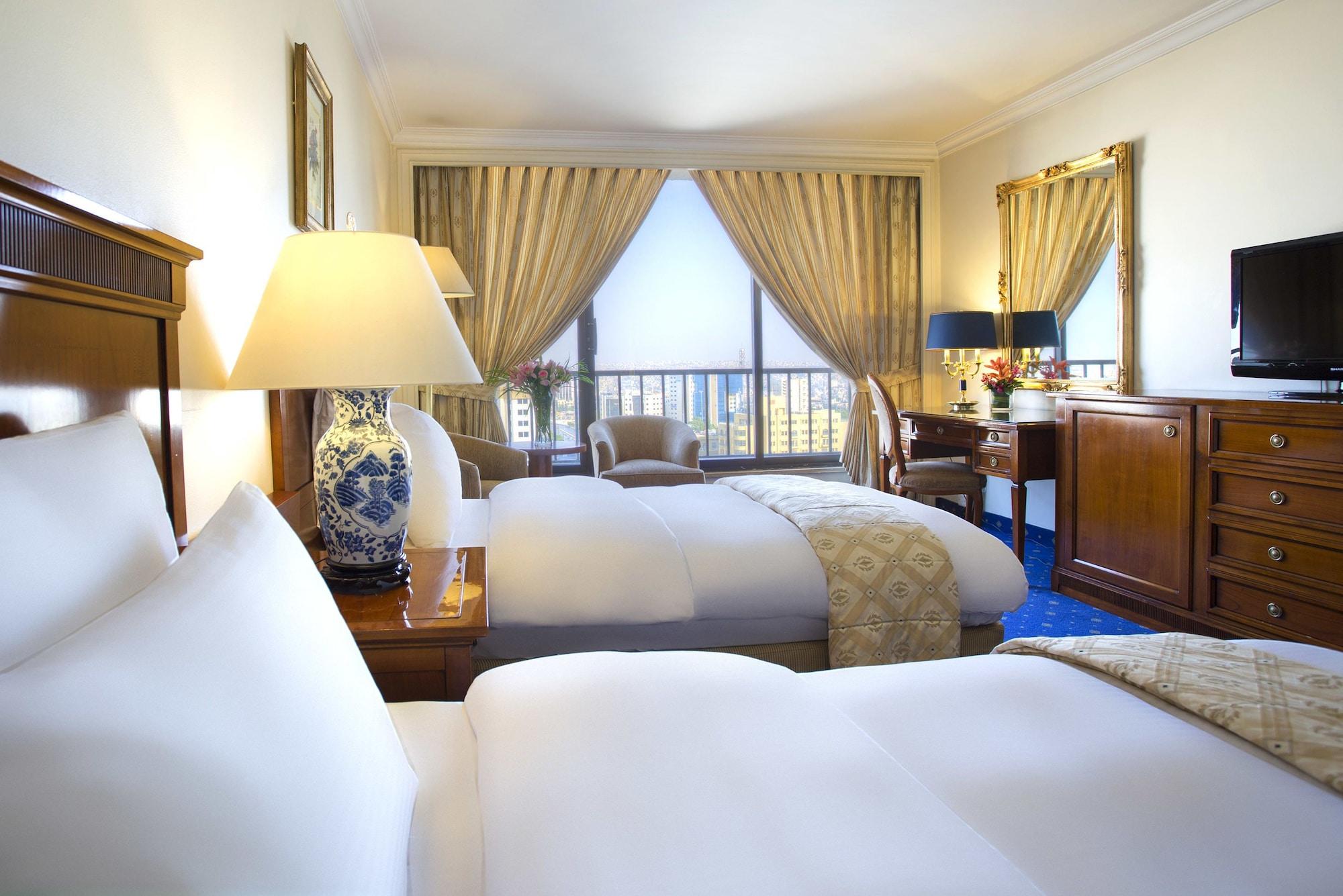 Regency Palace Амман Экстерьер фото A room at the hotel