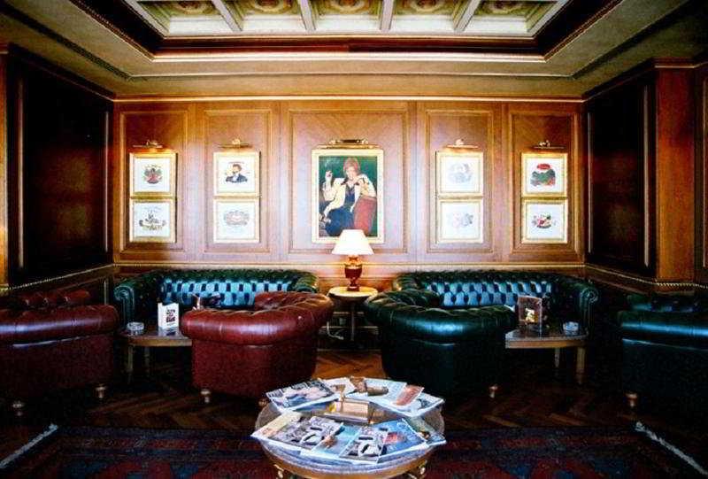 Regency Palace Амман Экстерьер фото The 21 Club