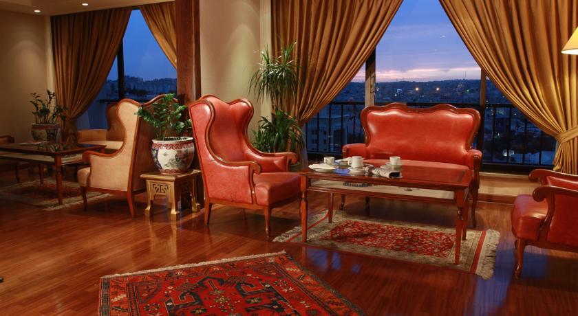 Regency Palace Амман Экстерьер фото Interior of the hotel