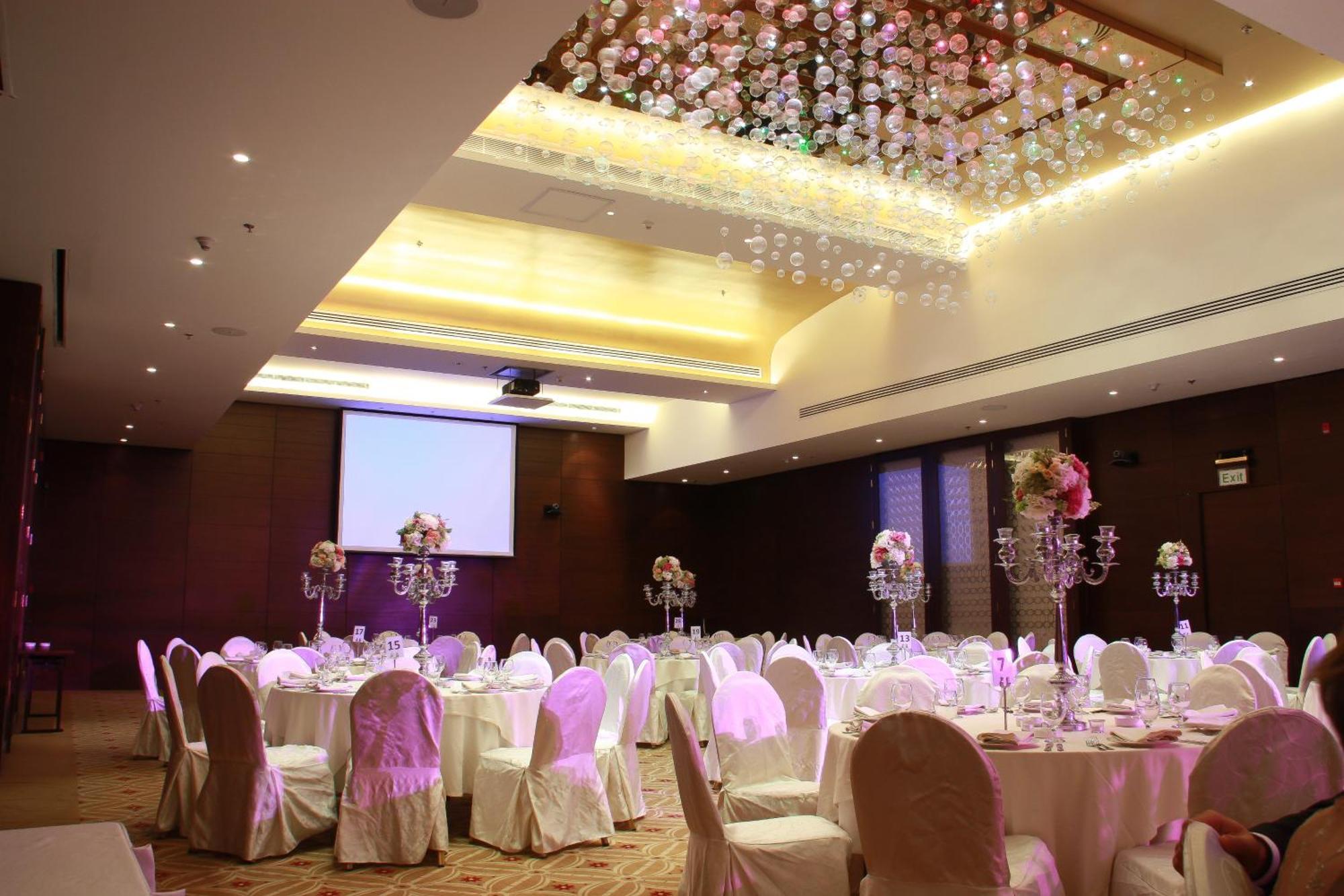 Regency Palace Амман Экстерьер фото The ballroom at the hotel